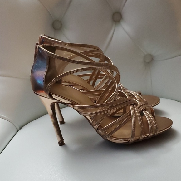 Shoes - Picture 3 of 6